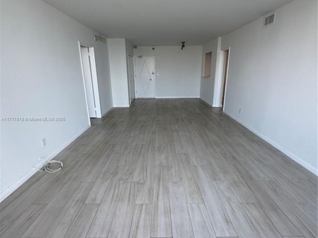 Apartment for rent  Unit #1206 - photo 5906736