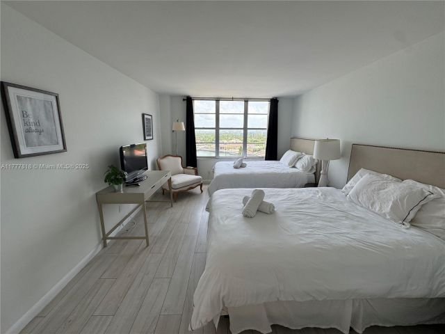 Apartment for rent  Unit #1206 - photo 6128144