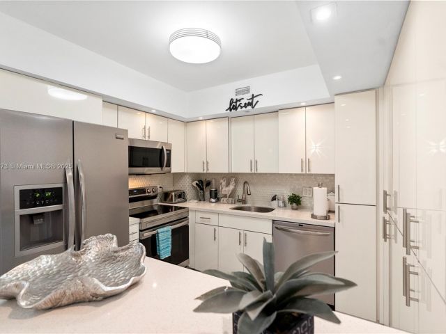 Apartment for sale  Unit #12H - photo 5901430