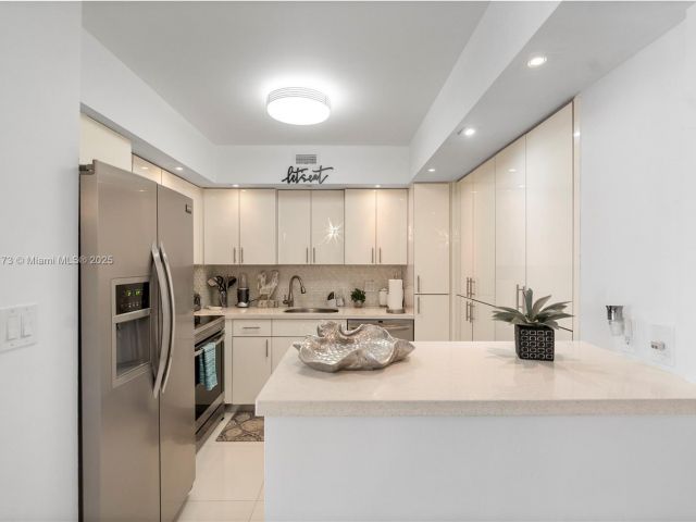 Apartment for sale  Unit #12H - photo 5901431