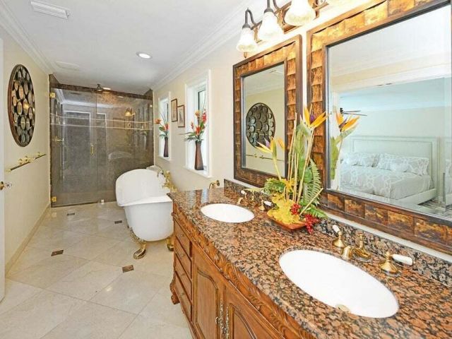 Home for rent at 885 NE Mulberry Drive - photo 5971129