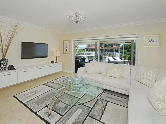 Home for rent at 885 NE Mulberry Drive - photo 5971132