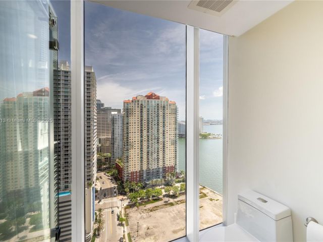 Apartment for sale  Unit #2710 - photo 6157000