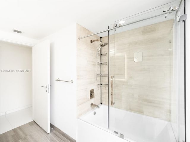 Apartment for sale  Unit #2710 - photo 6157001