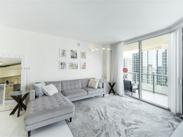 Apartment for sale  Unit #2710 - photo 6157010