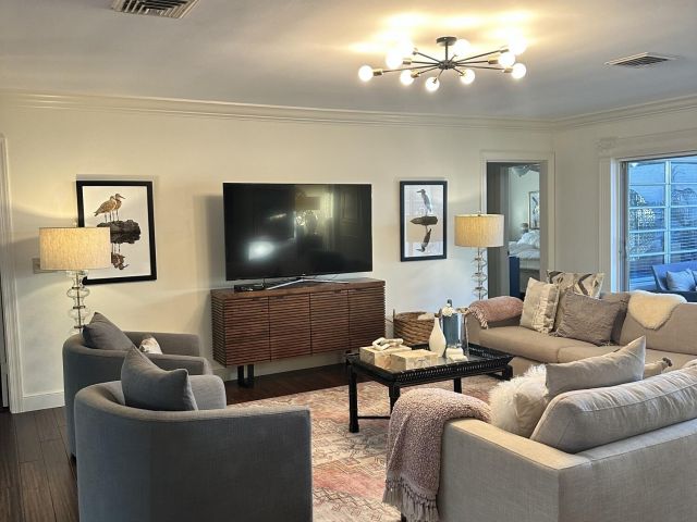 Home for rent at 1080 Walnut Terrace - photo 6059367