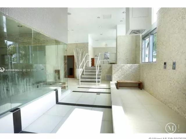 2-bedroom condo for sale in Miami - 92 SW 3rd St 4104 - MondialRealty