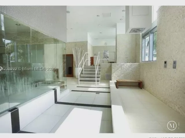 2-bedroom condo for sale in Miami - 92 SW 3rd St 4104 - MondialRealty