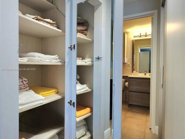 Apartment for rent  Unit #1107 - photo 5901612