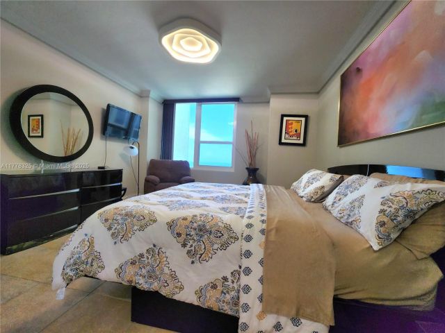 Apartment for rent  Unit #1107 - photo 5901613