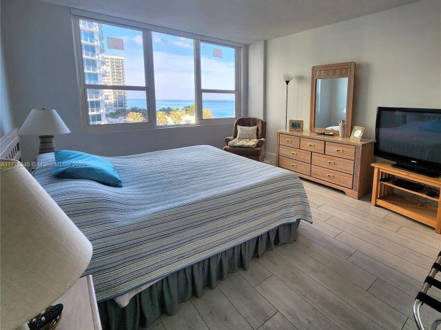 Apartment for rent  Unit #610 - photo 5901637