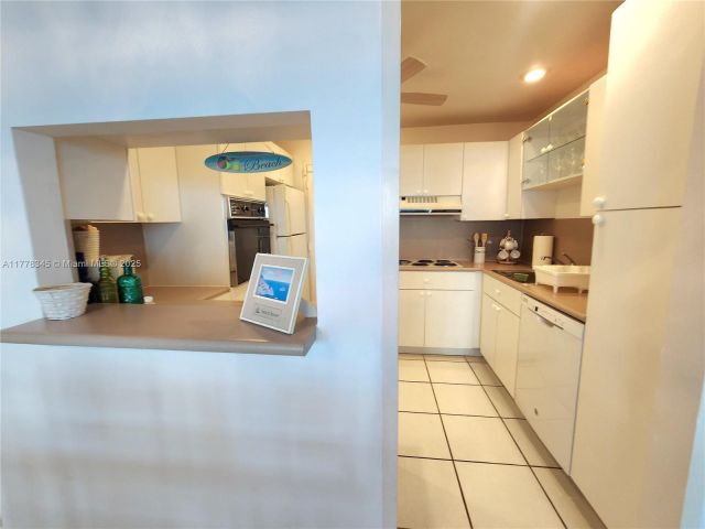 Apartment for rent  Unit #610 - photo 5901638