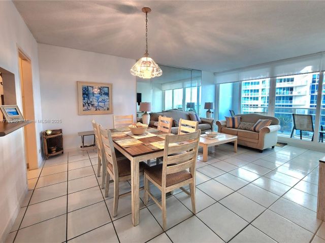 Apartment for rent  Unit #610 - photo 5901639