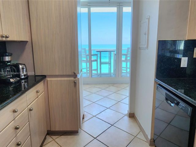 Apartment for rent  Unit #914 - photo 5901548