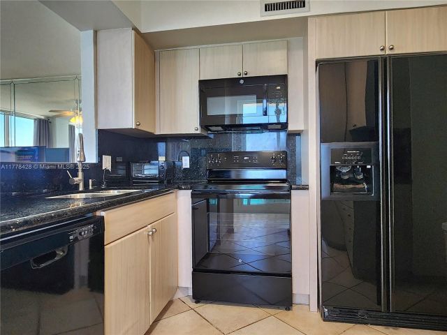 Apartment for rent  Unit #914 - photo 5901550