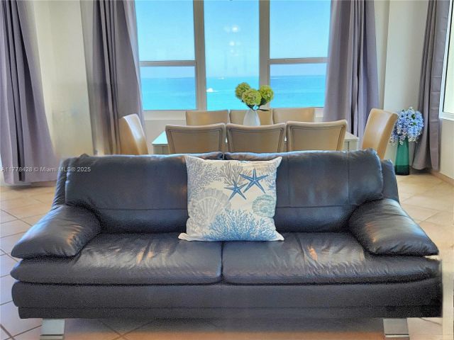 Apartment for rent  Unit #914 - photo 5901555