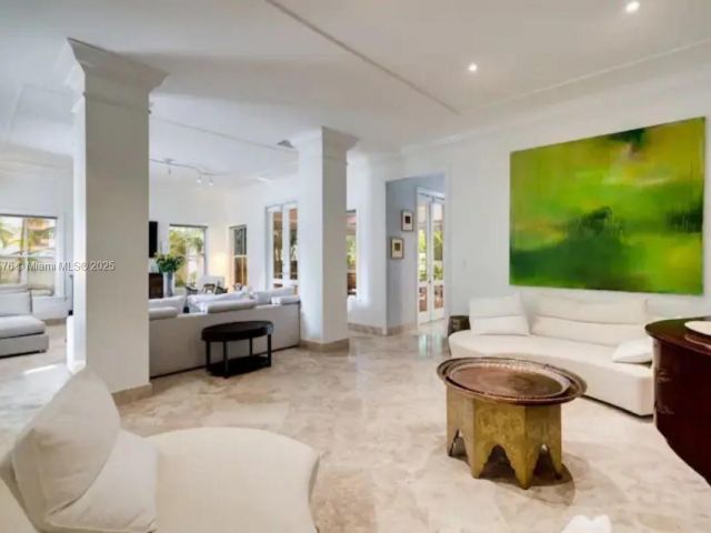 Home for rent at 1725 Tigertail Ave - photo 6142743