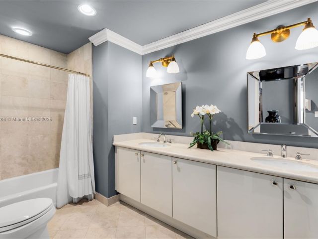 Apartment for sale  Unit #2004 - photo 5910313