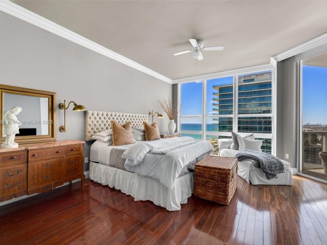 Apartment for sale  Unit #2004 - photo 5910315