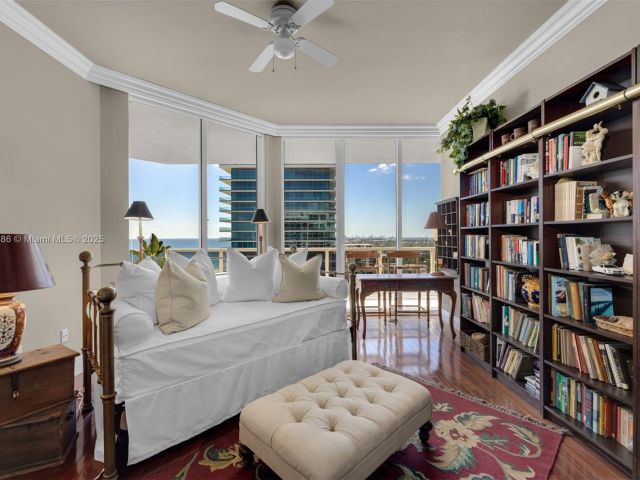 Apartment for sale  Unit #2004 - photo 5910321