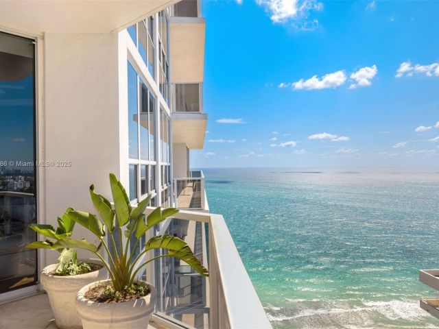 Apartment for sale  Unit #2004 - photo 5910324