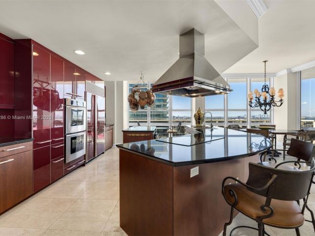 Apartment for sale  Unit #2004 - photo 5910327