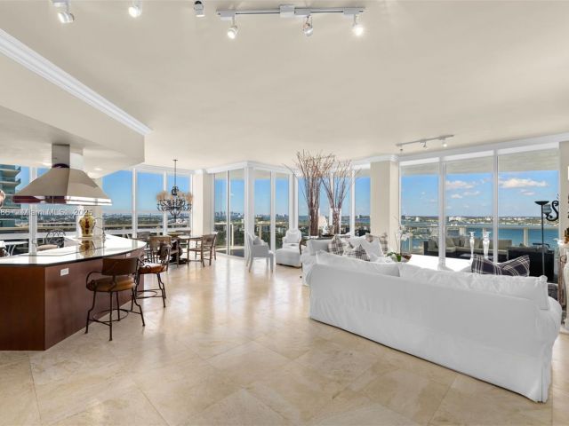 Apartment for sale  Unit #2004 - photo 5910330