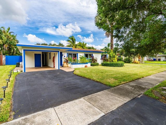 Home for sale at 315 S 57th Ave - photo 5938379