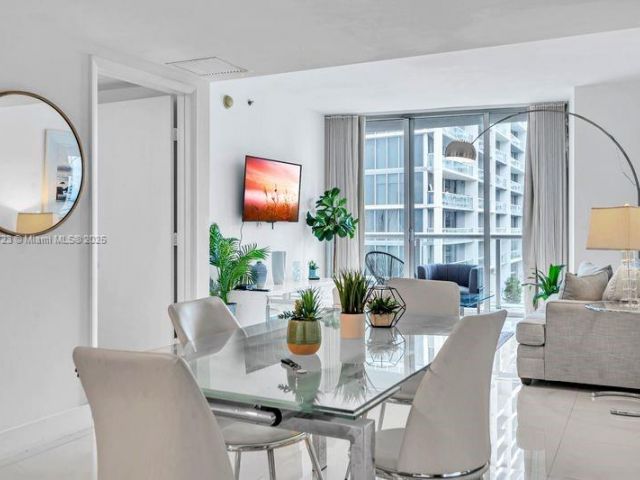 Apartment for sale  Unit #1711 - photo 5915163