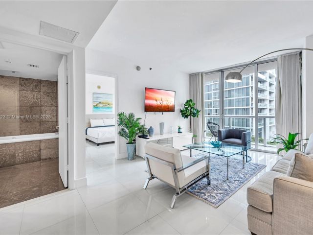 Apartment for sale  Unit #1711 - photo 5915164