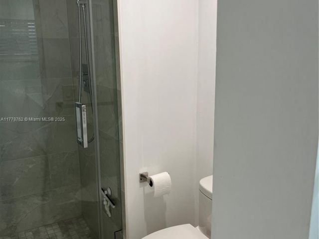 Home for rent at 701 SW 9th Ave - photo 5939799