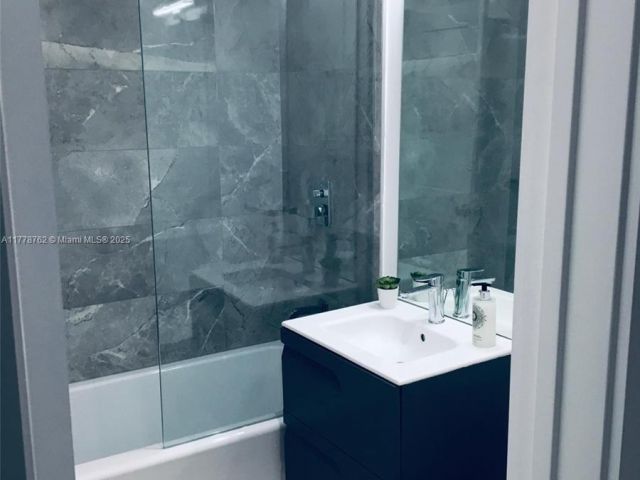 Home for rent at 701 SW 9th Ave - photo 5939801