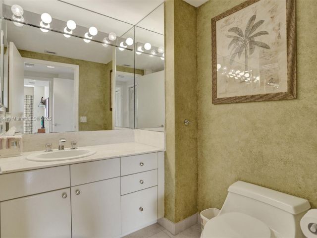 Apartment for sale  Unit #503 - photo 5923610