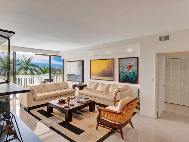 Apartment for sale  Unit #503 - photo 5923625