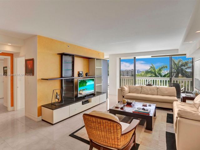 Apartment for sale  Unit #503 - photo 5923626