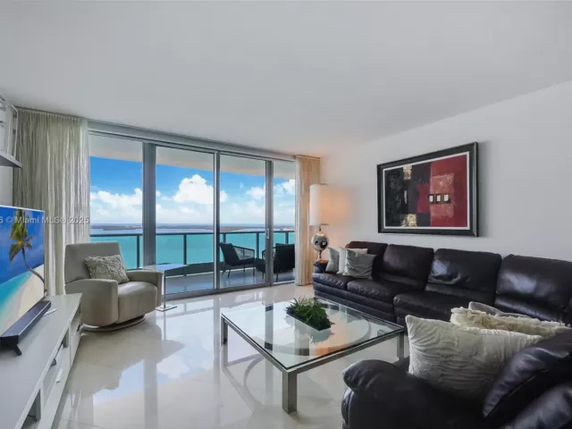 3-bedroom condo for sale in Miami - 1331 Brickell Bay Dr 2605 - MondialRealty