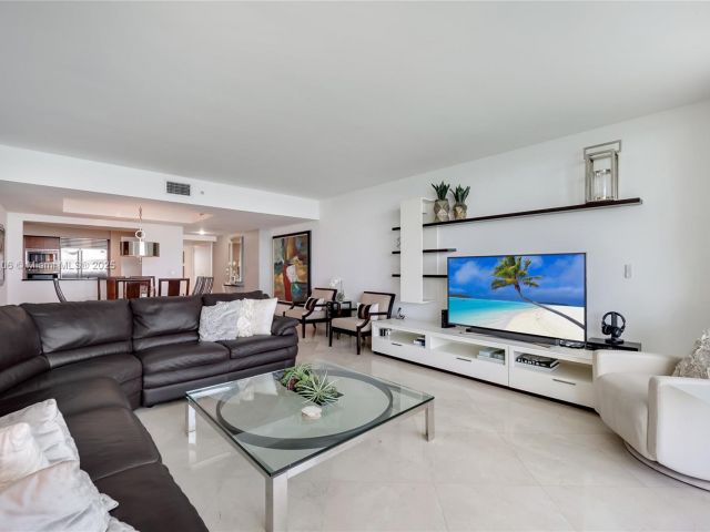 Apartment for sale  Unit #2605 - photo 5915928