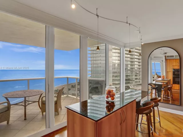 Apartment for rent  Unit #908 - photo 5898777