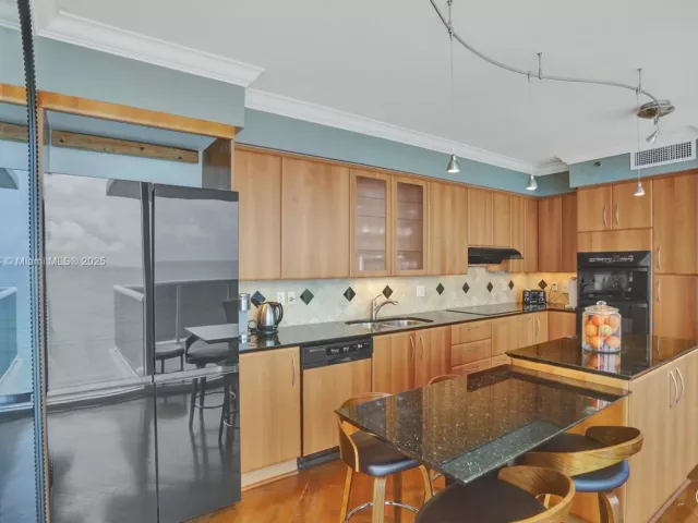 Apartment for rent  Unit #908 - photo 5898778