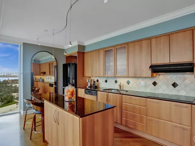 Apartment for rent  Unit #908 - photo 5898779