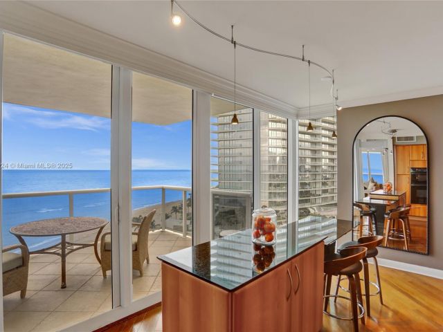 Apartment for rent  Unit #908 - photo 5898777