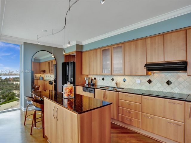 Apartment for rent  Unit #908 - photo 5898779