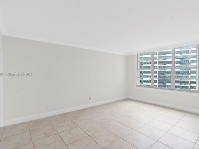 Apartment for rent  Unit #701 - photo 5906849