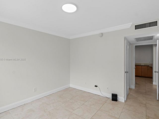 Apartment for rent  Unit #701 - photo 5906850