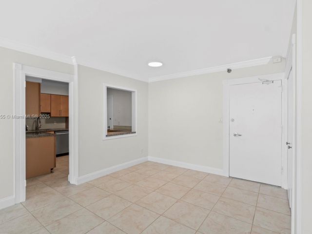 Apartment for rent  Unit #701 - photo 5906860