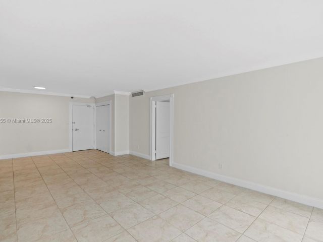 Apartment for rent  Unit #701 - photo 5906862