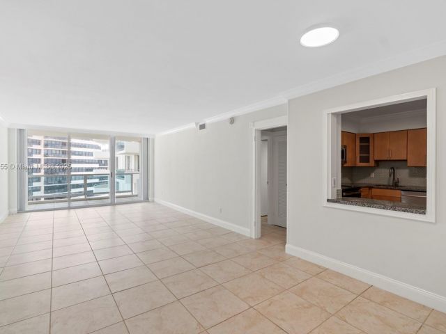 Apartment for rent  Unit #701 - photo 5906866