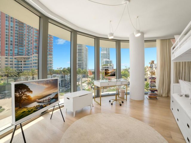 Apartment for sale  Unit #401 - photo 5959904