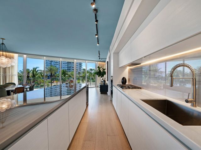 Apartment for sale  Unit #401 - photo 5959916