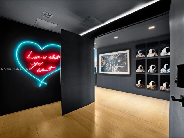 Apartment for sale  Unit #401 - photo 5959919